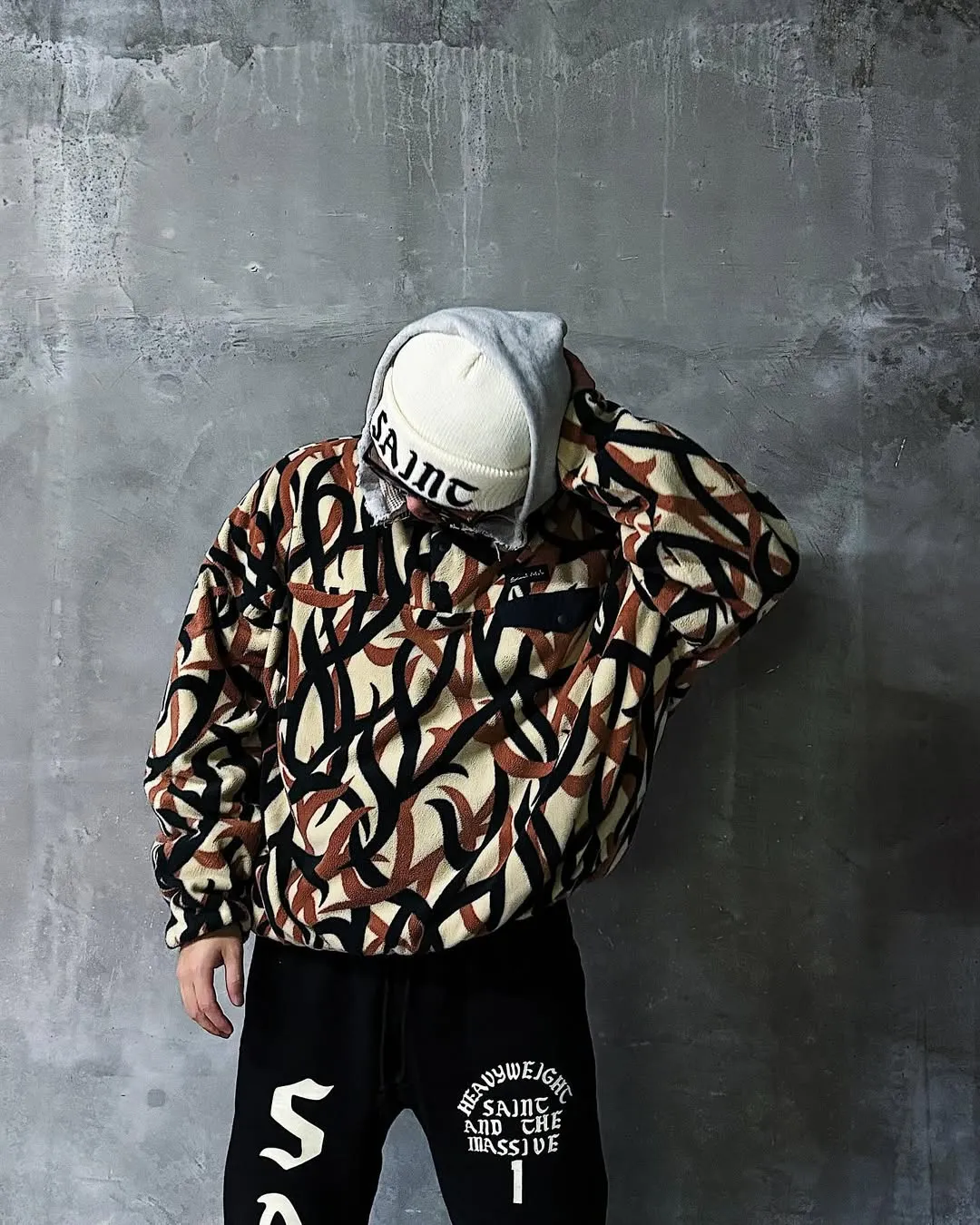 SAINT Mxxxxxx SWT PNT/IT'S SAINT/BLK flocked sweatpants black S-X ⚠️Attention: important points: this is flocking printing, not glue or crack paste. Don't buy what you see in the picture. Electrostatic flocking printing technology. Correct accessories. Fruit main mark/little angel anti-counterfeiting mark.